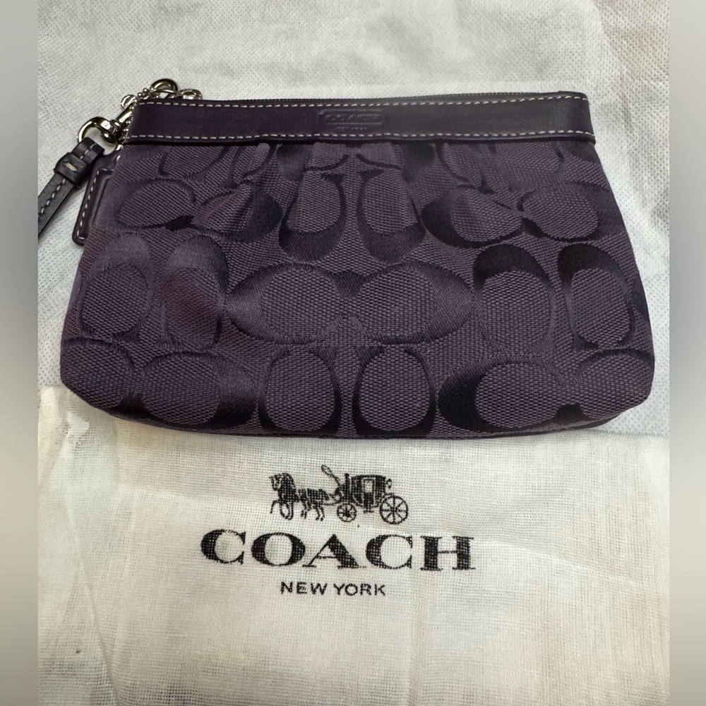 Vintage Coach Signature Canvas & Leather C Logo Medium Wristlet In Grape Purple
